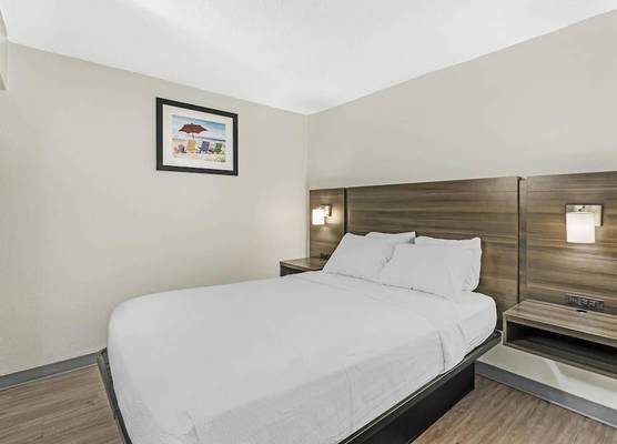 SureStay Studio by Best Western Virginia Beach Oceanfront 1