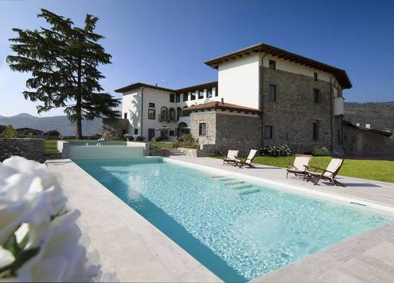 Podere Castel Merlo Resort 1