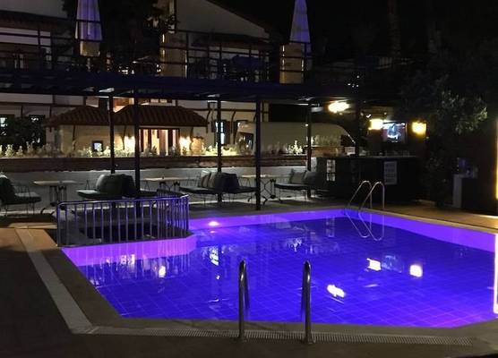 Derin Luxury Hotel 1
