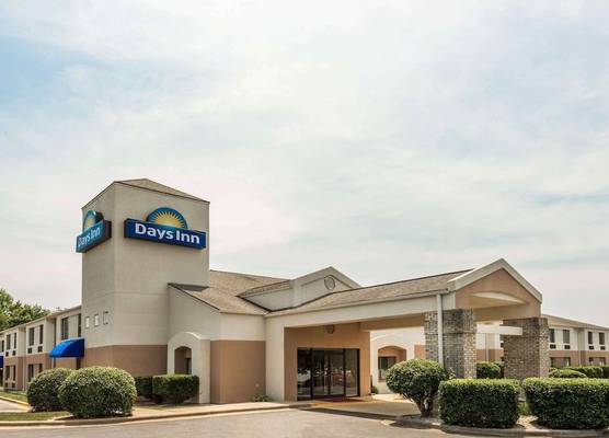 Days Inn by Wyndham Yadkinville 1