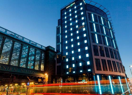 Motel One Glasgow 1