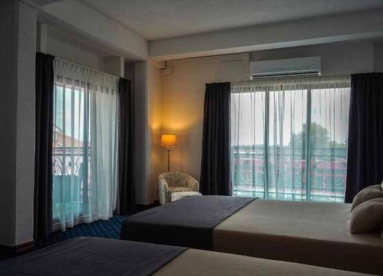 Royal Breeze Paramaribo 1