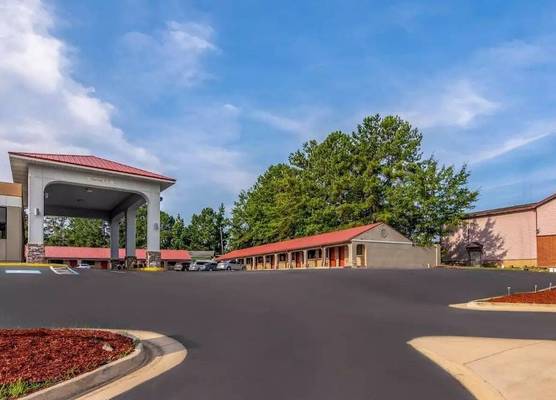 Americas Best Value Inn Opelika 1