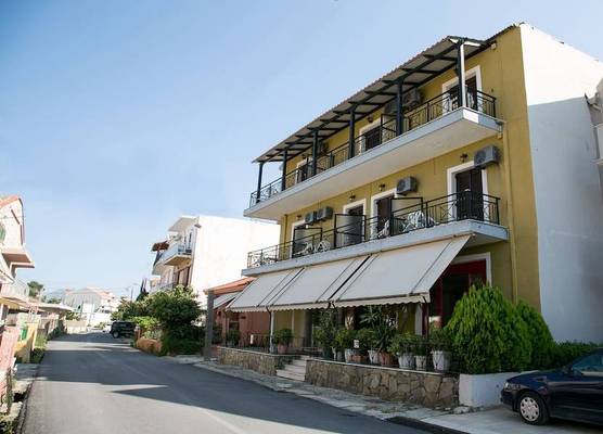 Petania Hotel & Apartments 1