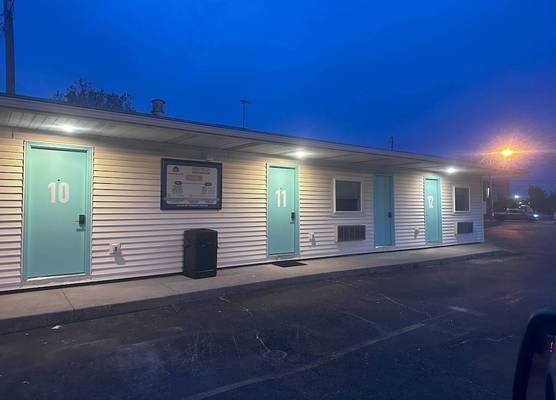 HomeField Inn 1