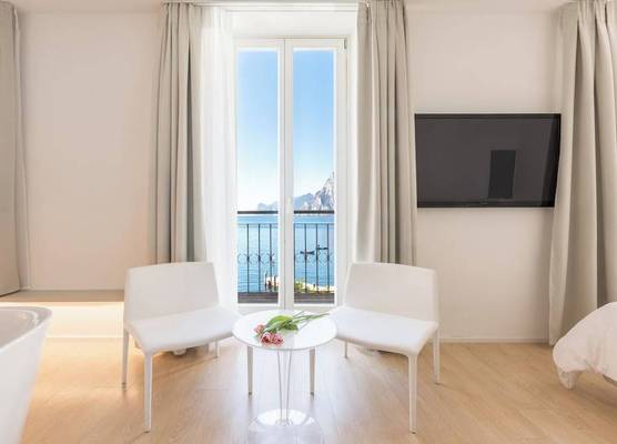 Hotel Lago Di Garda 1