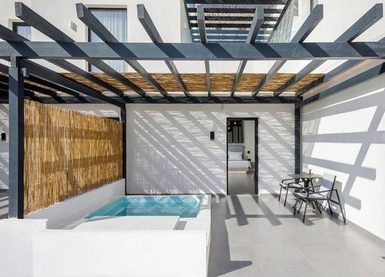 Blé Suites Santorini 1