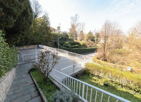 Guesthost - Charming Apt With Parking! 1