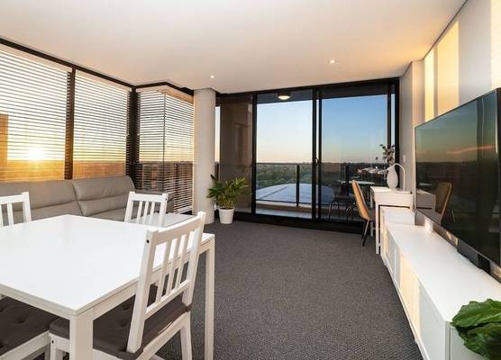 Oaks Adelaide Horizons Suites 1