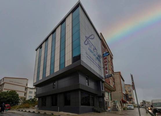 Fly And Stay Airport Hotel 1