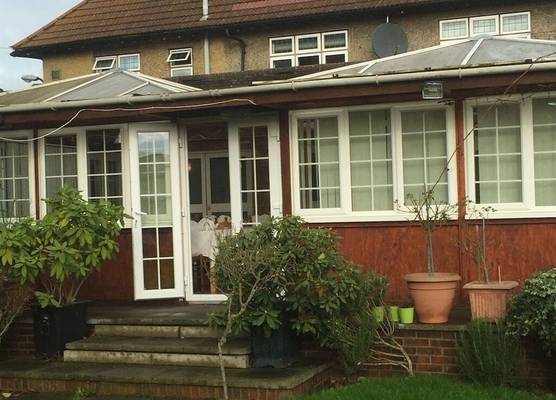 Colnbrook Lodge Guest House 1