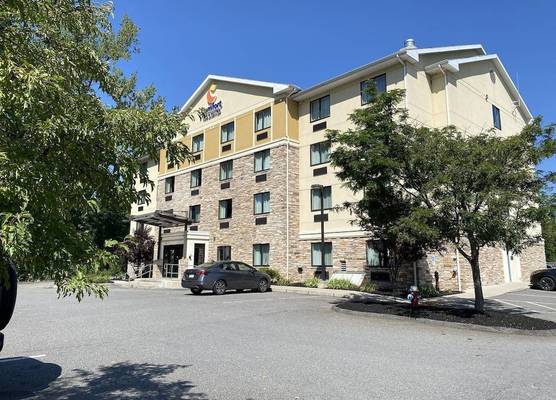 Comfort Inn & Suites Brattleboro I-91 1