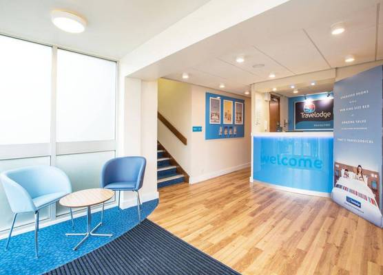 Travelodge Kinross M90 1