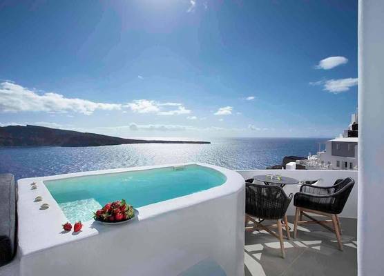 ArmonOia Luxury Caves 1