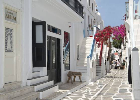 Karboni Hotel 1