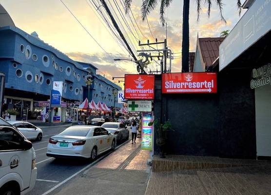 Silver Resortel 1