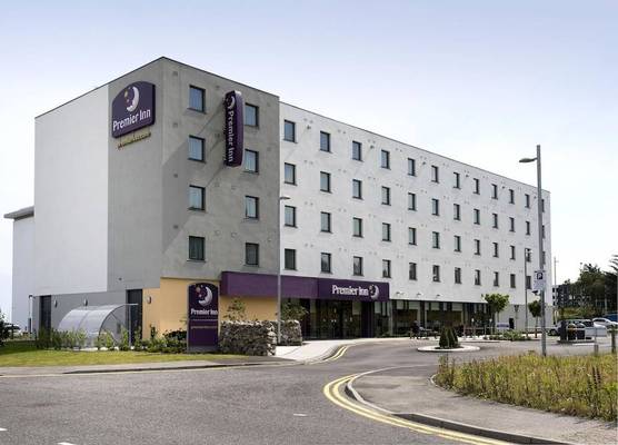 Premier Inn Aberdeen Airport - Dyce 1