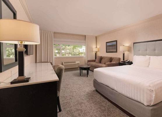 Prestige Lakeside Resort, WorldHotels Elite 1