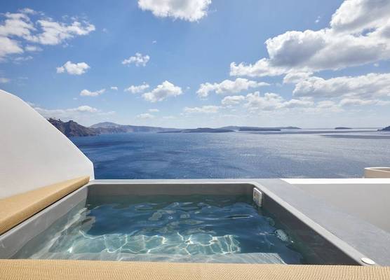 Allure Breeze Suites 1