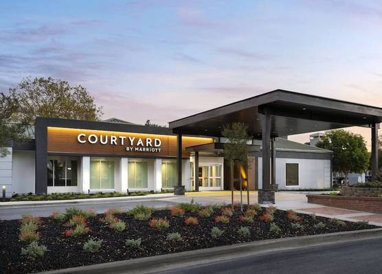 Courtyard by Marriott San Mateo Foster City 1
