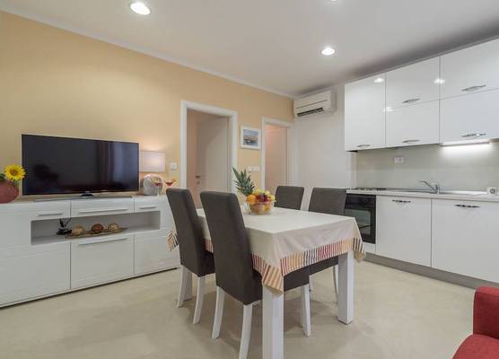 Drop In Split Luxury Suites 1