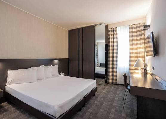 Hotel Ovest 1