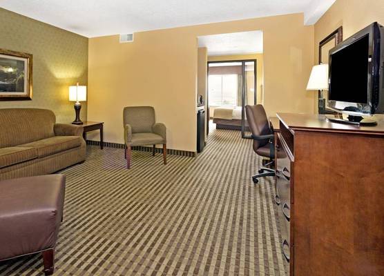 Days Inn by Wyndham Cheyenne 1