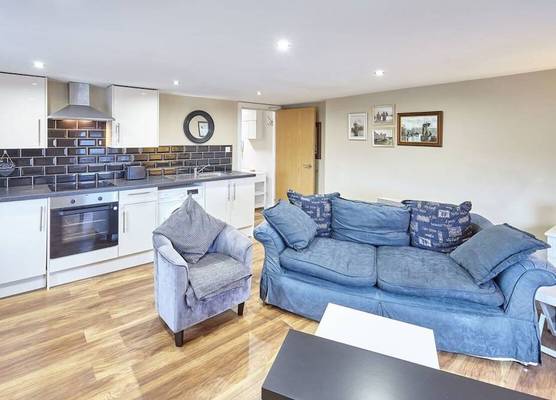 Host & Stay - Abbey Heights 1