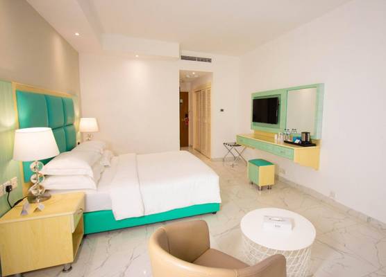 BM Beach Hotel 1