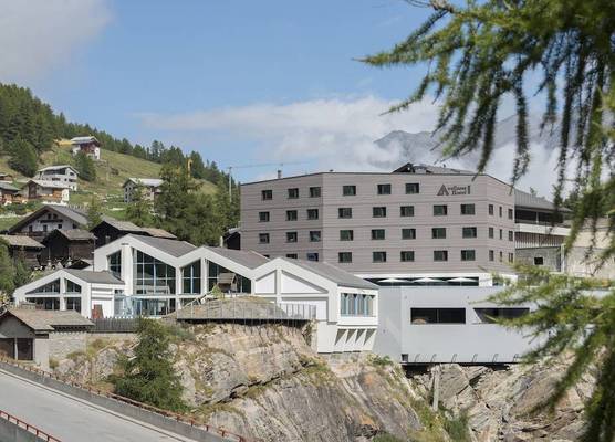 Saas-Fee wellnesshostel4000 1