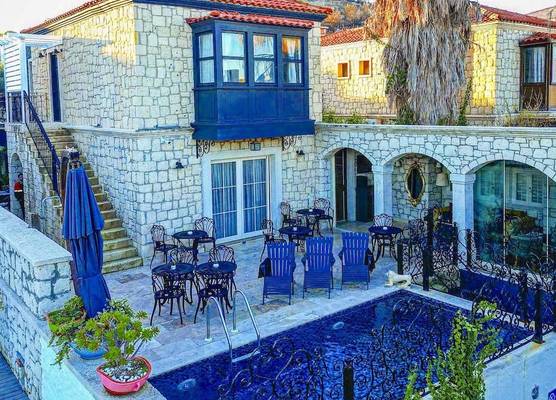 Fedora Otel Alaçatı 1