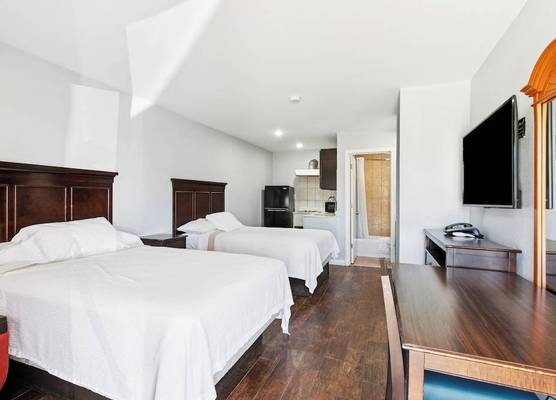 Laplace Motel 1
