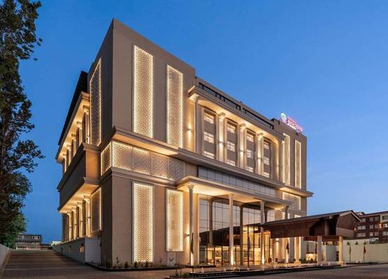 Ramada Encore by Wyndham Rajbagh Srinagar 1