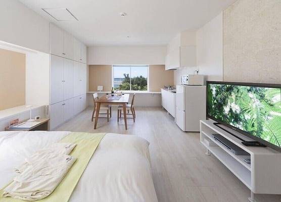 Wires Hotel 1