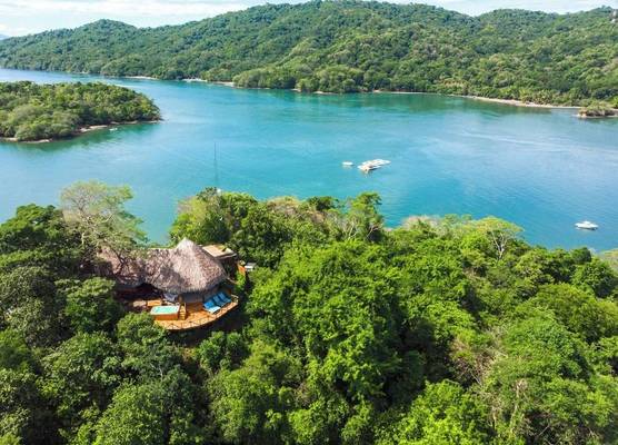 Isla Chiquita Glamping Hotel 1