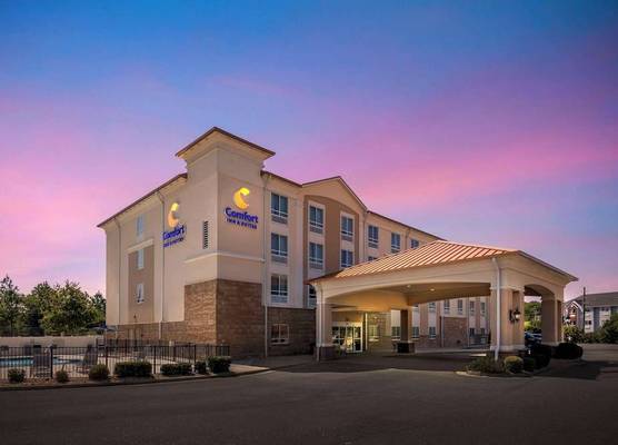 Comfort Inn & Suites Tifton 1