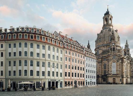 The Cloud One Dresden-Frauenkirche 1