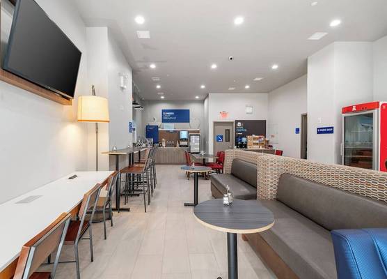 Holiday Inn Express & Suites Bronx - Barnabas area by IHG 1