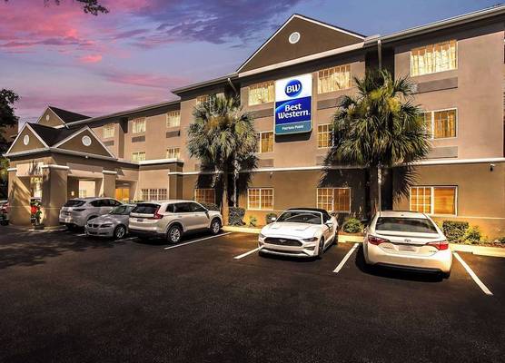 Best Western Patriots Point 1