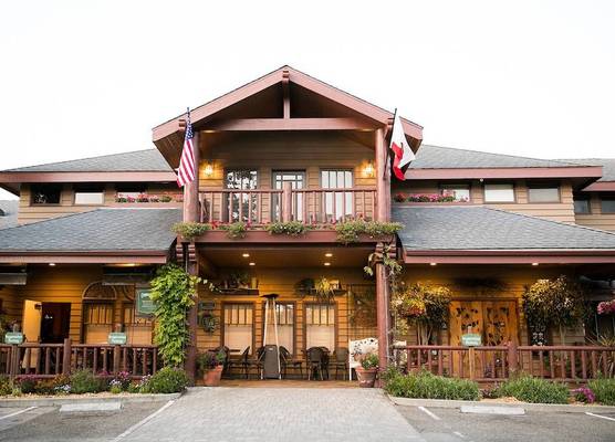 Cambria Pines Lodge 1