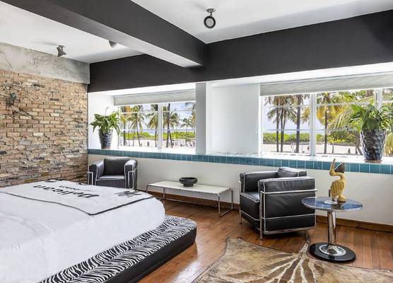 Pelican Hotel Miami Beach 1