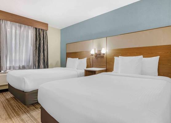 Best Western Carlsbad by the Sea 1