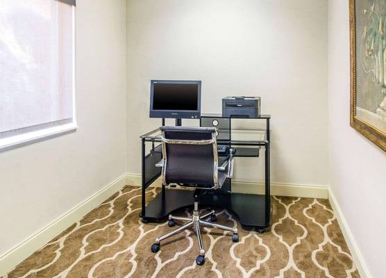 Quality Suites Corbin Area 1
