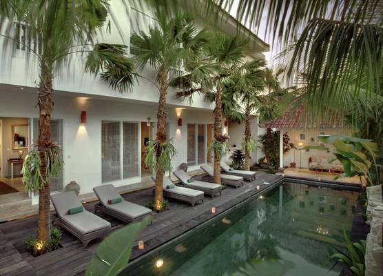 Room & Vespa 4 - Central Seminyak Near Beach 1