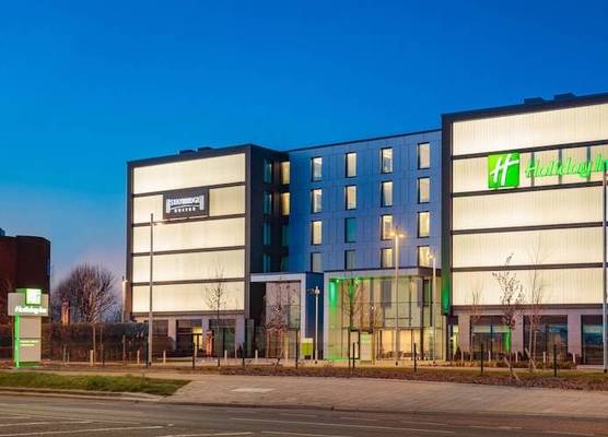 Holiday Inn LONDON - HEATHROW BATH ROAD by IHG 1