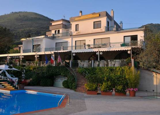 Hotel Diecimare 1
