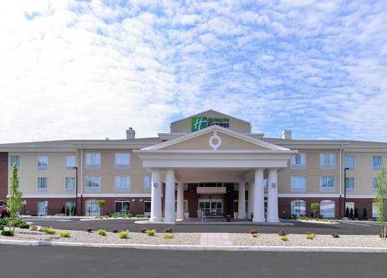 Holiday Inn Express & Suites IRONTON by IHG 1