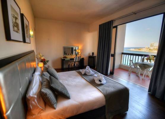 St. Julian's Bay Hotel 1