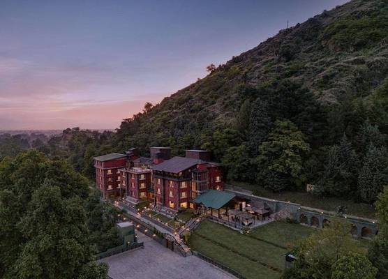 Golden Tulip Srinagar 1