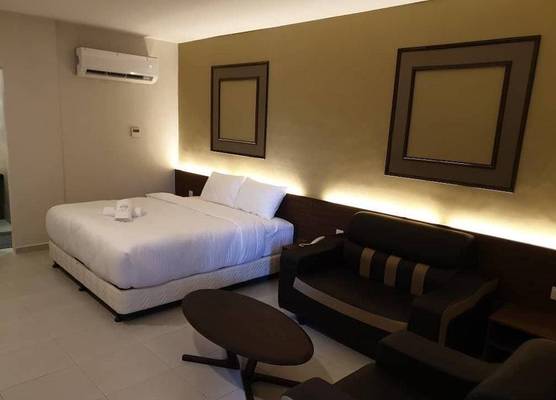 Ants Hotel 1